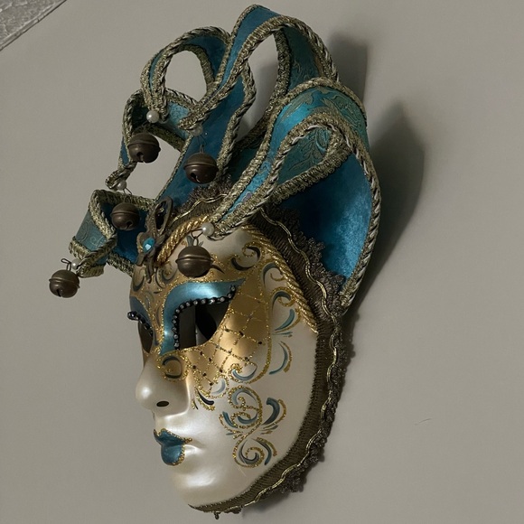 Teal and gold jester face mask - Picture 7 of 8